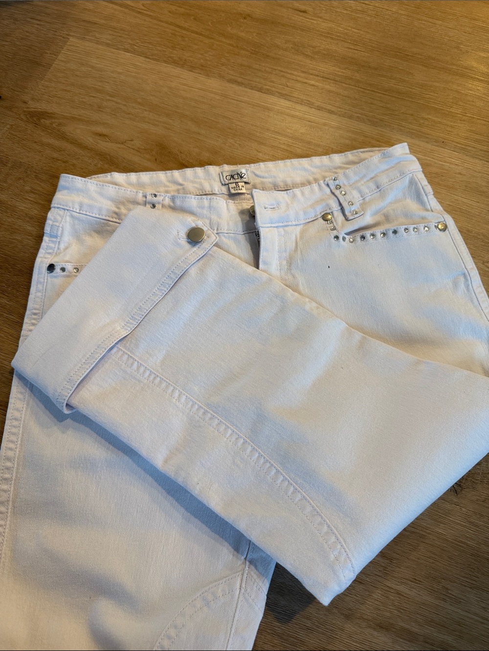 Cache Lace-Up Capri Jeans - Picture 4 of 5